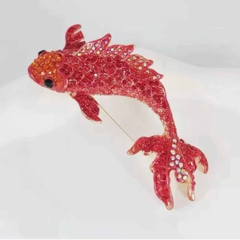 Fish Brooch - Picture 4 of 5